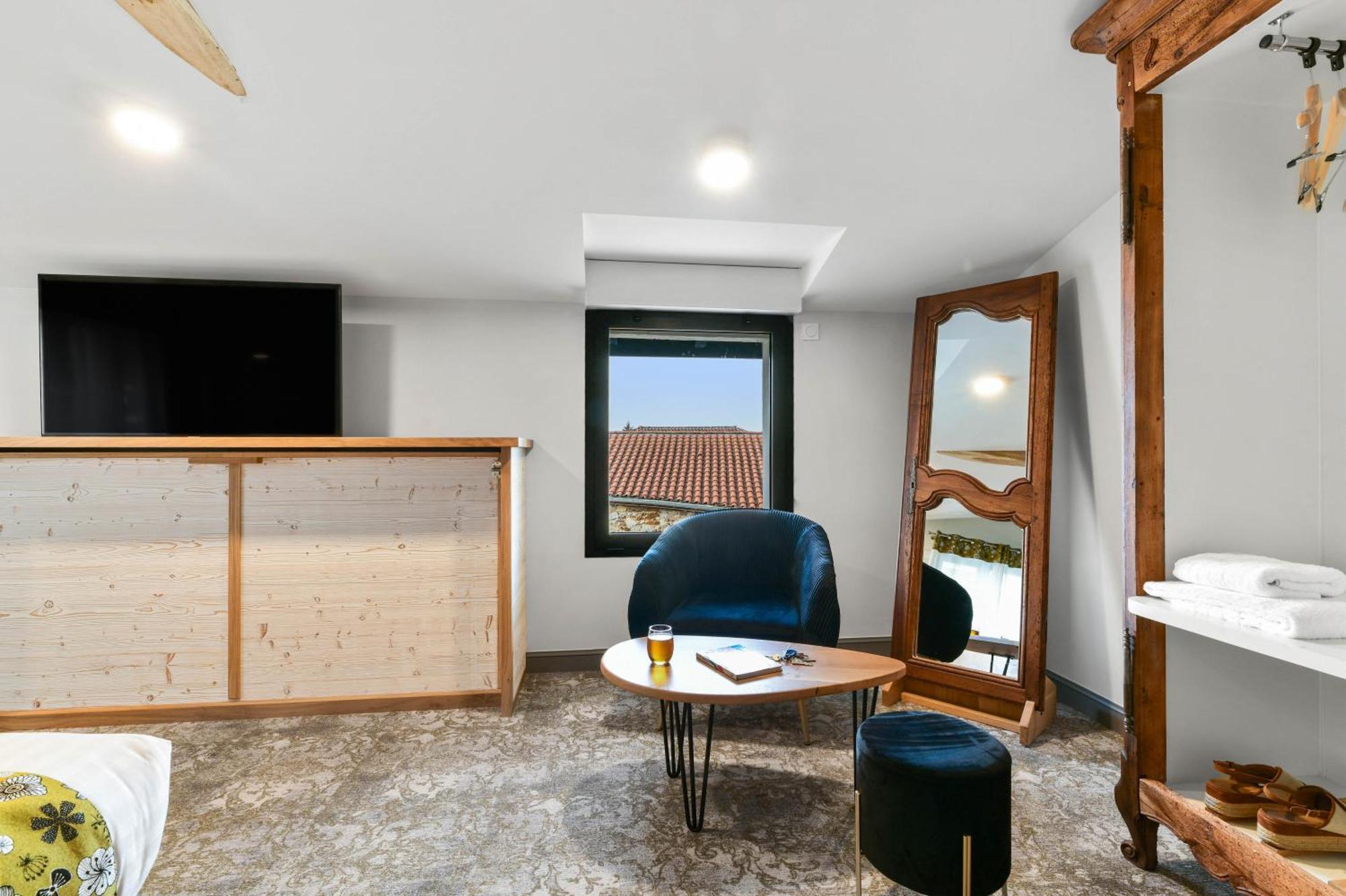 Logis Hotels Gnac E Pause Saint-Lon-Les-Mines Buitenkant foto